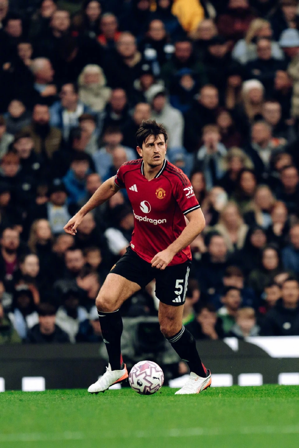 红军太子转会维拉，欧战名单首发未至，期待证明价值